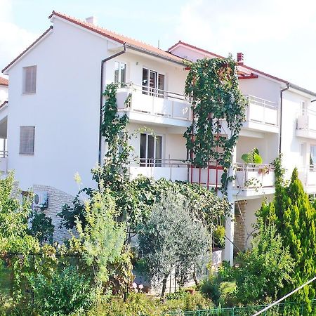 Apartments Ceja Near Sea Medulin Buitenkant foto