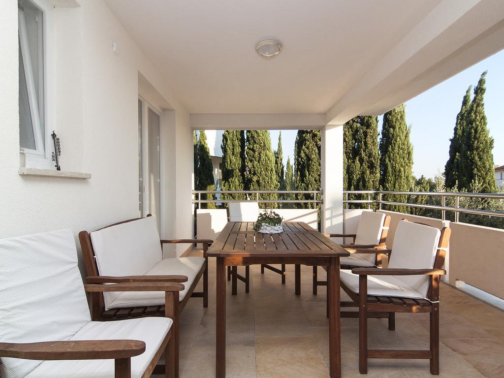 Apartments Ceja Near Sea Medulin Buitenkant foto
