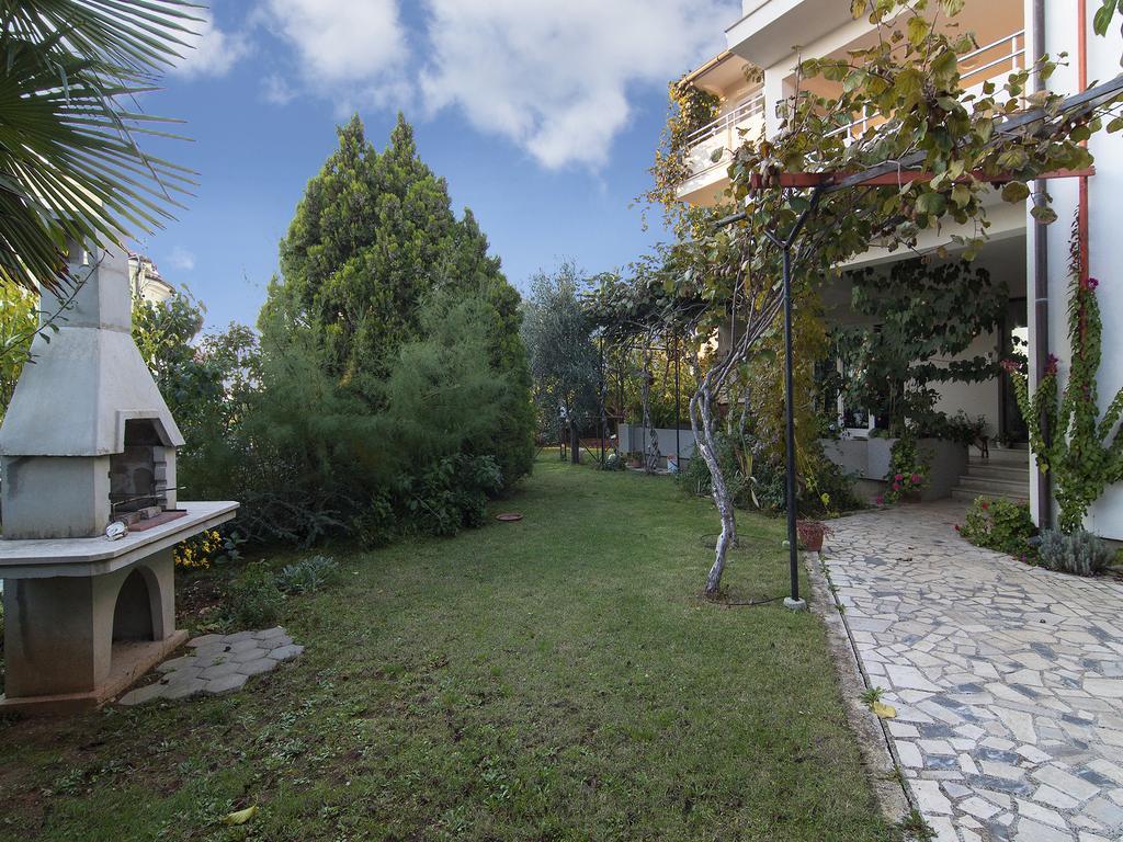 Apartments Ceja Near Sea Medulin Buitenkant foto