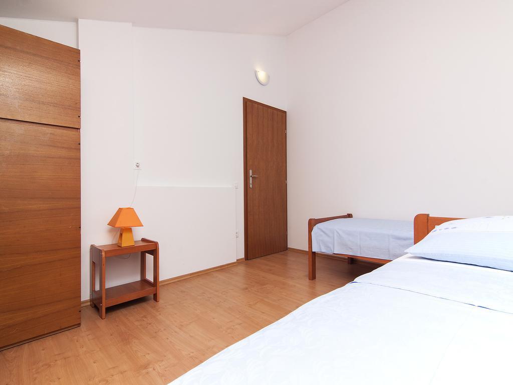 Apartments Ceja Near Sea Medulin Buitenkant foto