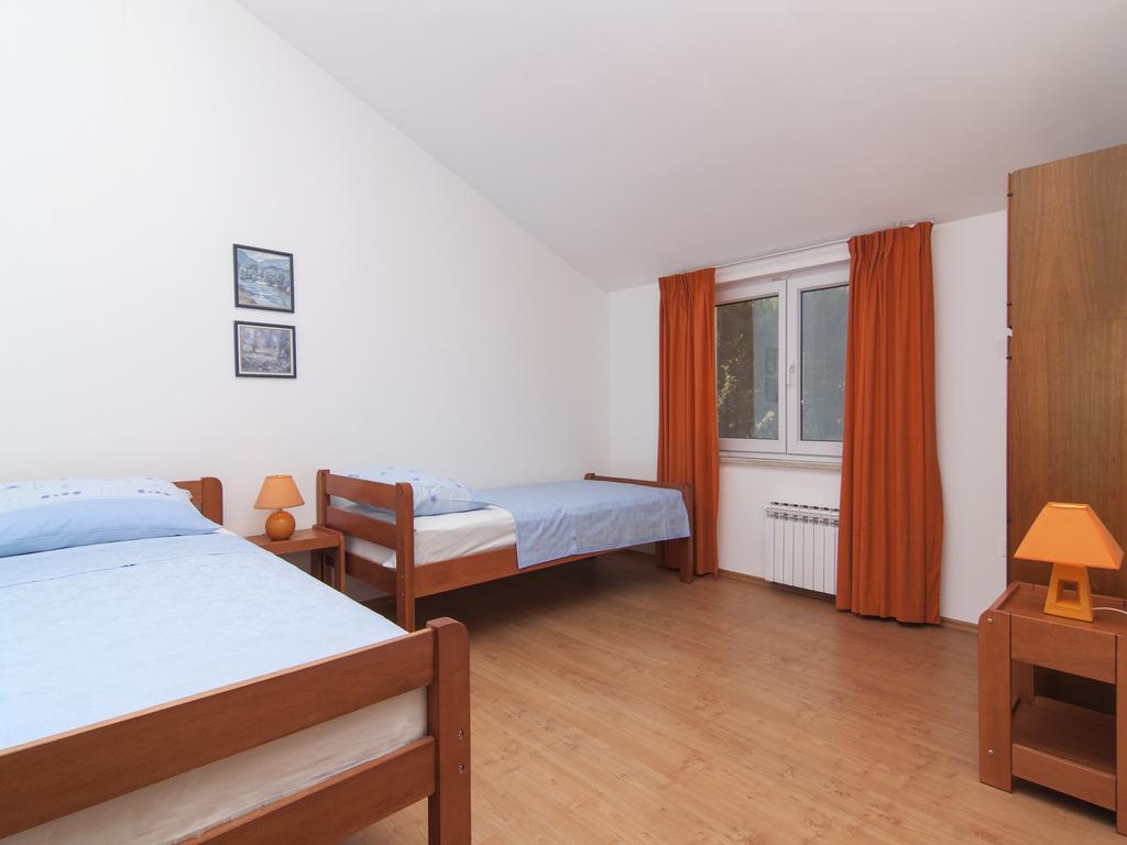 Apartments Ceja Near Sea Medulin Buitenkant foto